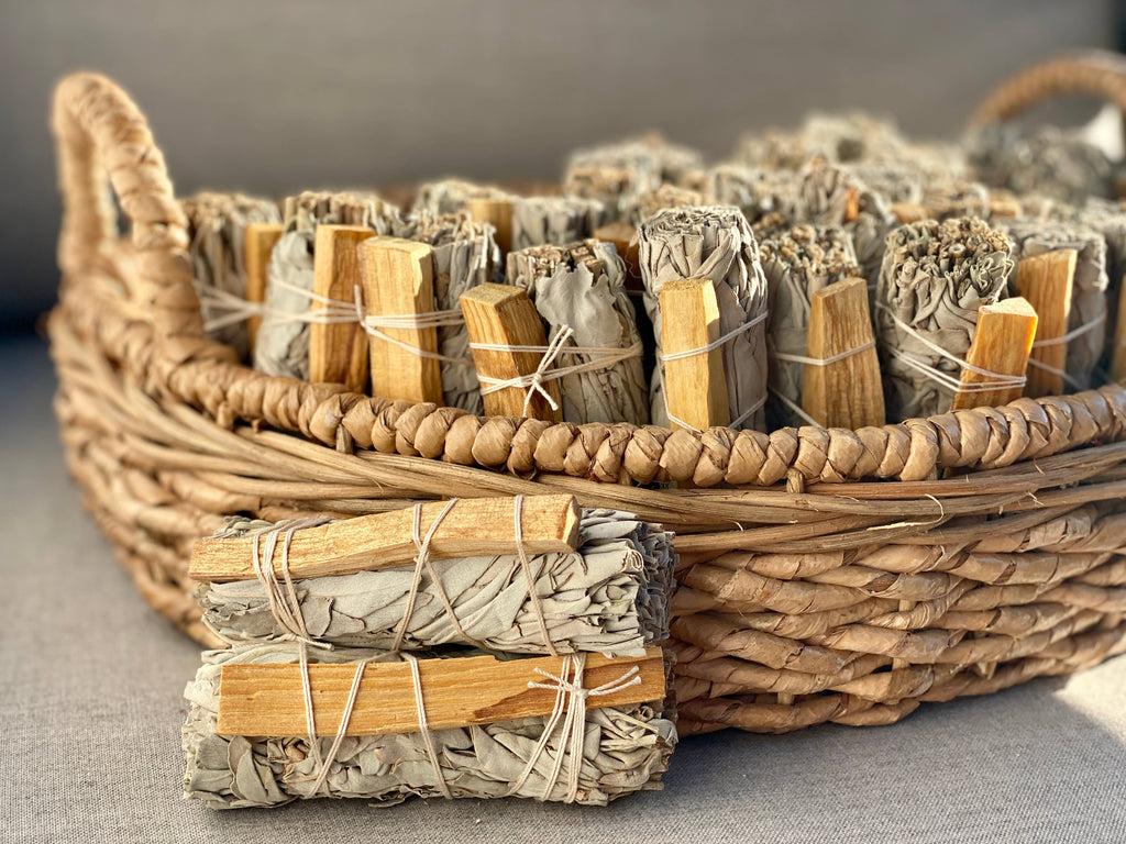 White Sage & Palo Santo Smudge Sticks – Cleansing Bundle